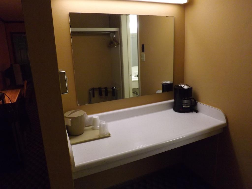 Tristar Inn Xpress Тукумкари Номер фото