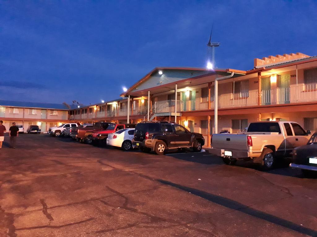 Tristar Inn Xpress Тукумкари Экстерьер фото