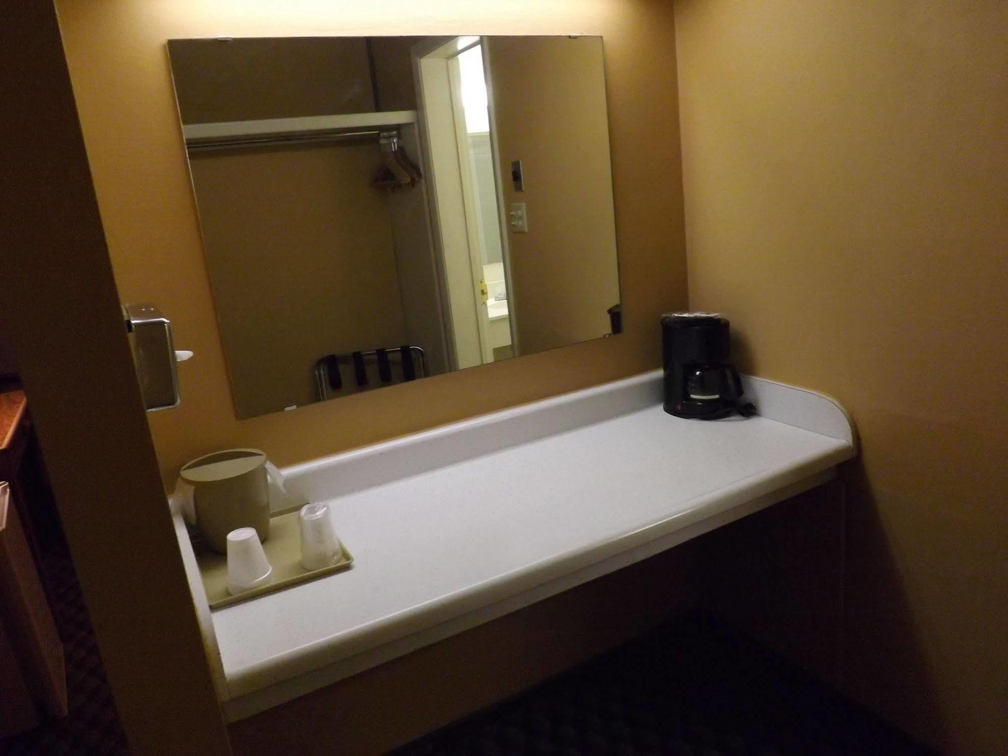 Tristar Inn Xpress Тукумкари Экстерьер фото